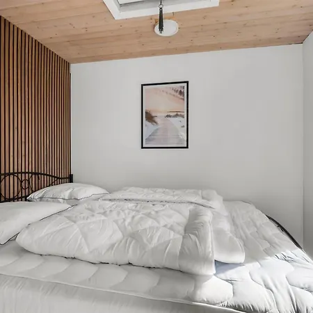 Diuri - 30km From The Sea By Interhome *