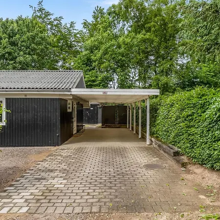 Diuri - 30km From The Sea By Interhome *